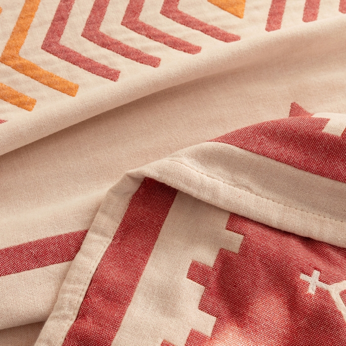 91家纺网 家纺一手货源 找家纺 朴尔 2023年波西米亚风全棉四层纱布毛巾被 小资情调-红