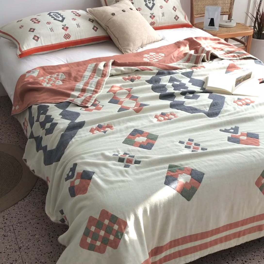 91家纺网 家纺一手货源 找家纺 朴尔 2023年波西米亚风全棉四层纱布毛巾被 爱丁堡-粉