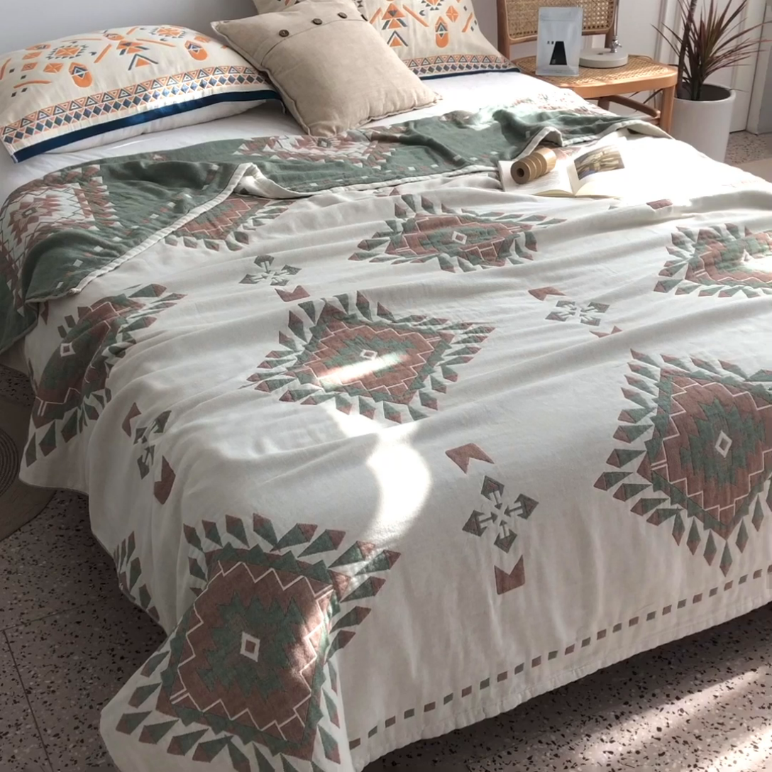 91家纺网 家纺一手货源 找家纺 朴尔 2023年波西米亚风全棉四层纱布毛巾被 罗马假日-绿