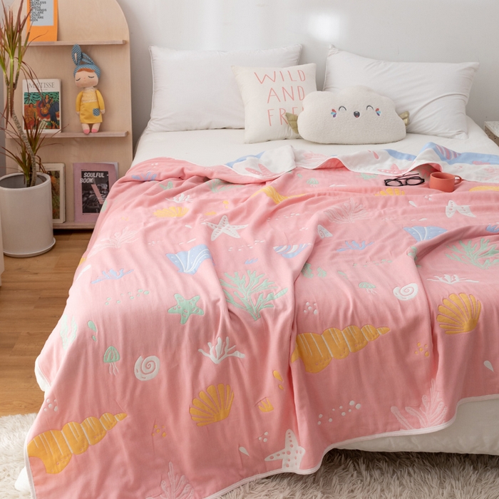 91家纺网 家纺一手货源 找家纺 朴尔 2023新款卡漫风格全棉六层纱毛巾被 海底世界-粉