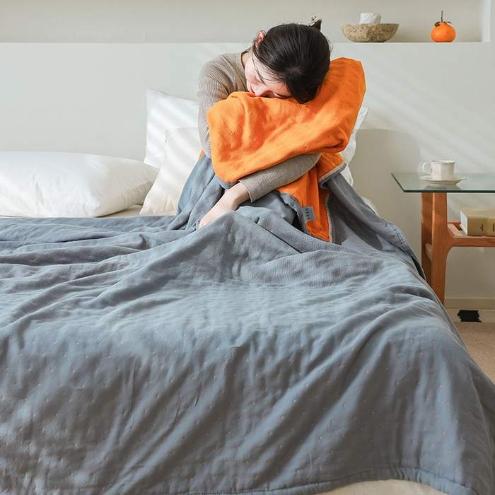 91家纺网 家纺一手货源 找家纺 雯雨家纺 2023新款全棉拼色纱布毛巾被 刺绣-兰