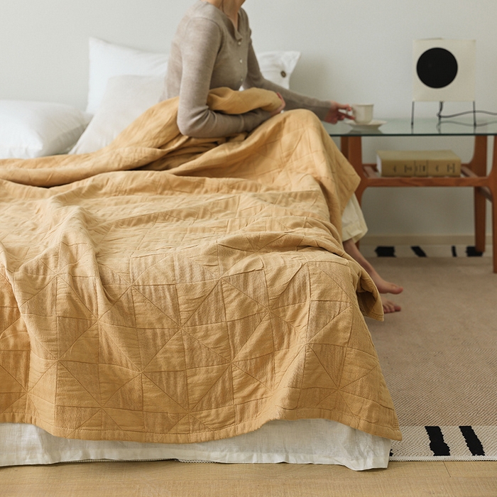 91家纺网 家纺一手货源 找家纺 雯雨家纺 2023新款全棉拼色纱布毛巾被 新风车-棕