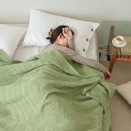 91家纺网 家纺一手货源 找家纺 雯雨家纺 2023新款全棉拼色纱布毛巾被 新风车-绿