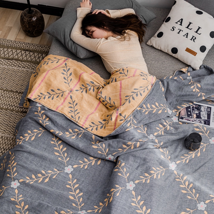 91家纺网 家纺一手货源 找家纺 朴尔 2023新款主推三层水洗棉纱布毛巾被 花之恋-蓝黄