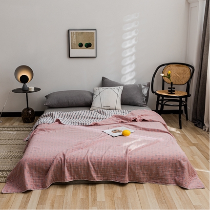 91家纺网 家纺一手货源 找家纺 朴尔 2023新款主推三层水洗棉纱布毛巾被 冬空-粉