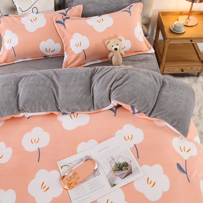 91家纺网 家纺一手货源 找家纺 爱上家居 2023新款温暖亲肤加厚牛奶绒四件套 花语-玉