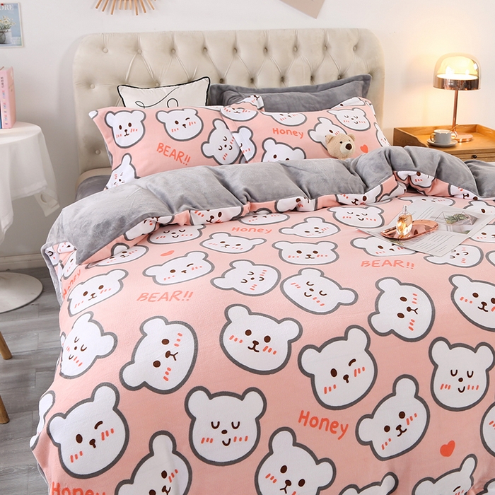 91家纺网 家纺一手货源 找家纺 爱上家居 2023新款温暖亲肤加厚牛奶绒四件套 可爱熊-粉