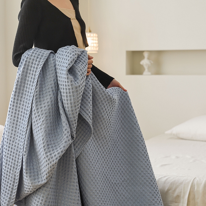 91家纺网 家纺一手货源 找家纺 雯雨家纺 2023新款华夫格纱布纯棉毛巾被 华夫格-浅蓝