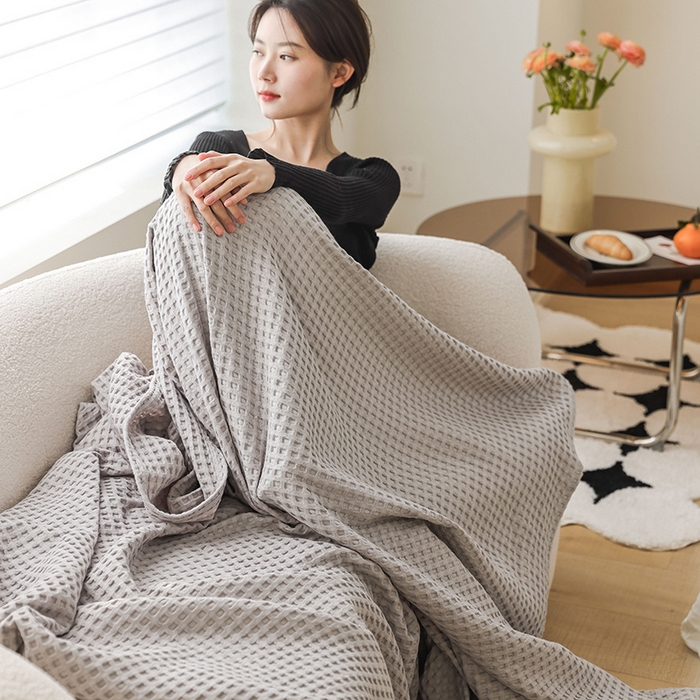 91家纺网 家纺一手货源 找家纺 雯雨家纺 2023新款华夫格纱布纯棉毛巾被 华夫格-浅灰