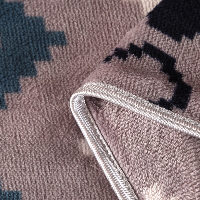 91家纺网 家纺一手货源 找家纺 爱上家居 2023新款保暖金貂绒印花保暖四件套 彩色条纹-灰