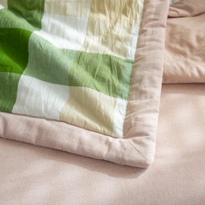 91家纺网 家纺一手货源 找家纺 鸣升新疆长绒棉全棉花色织水洗棉夏被四件套 海青鲜绿格