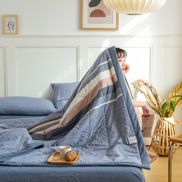 91家纺网 家纺一手货源 找家纺 鸣升新疆长绒棉全棉花色织水洗棉夏被四件套 米拉蓝