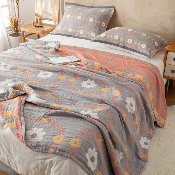 91家纺网 家纺一手货源 找家纺 朴尔  2023年新款四层韩版碎花风全棉纱布毛巾被 花环-灰