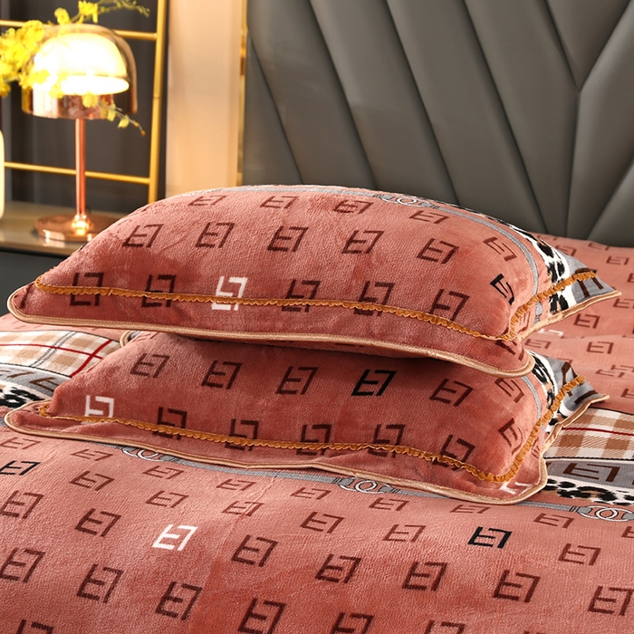 91家纺网 家纺一手货源 找家纺 爱上家居  2023新款加厚牛奶金貂绒四件套 欧典风尚