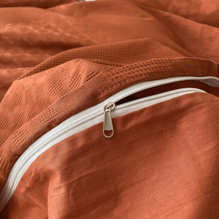 91家纺网 家纺一手货源 找家纺 金丝鸟  2023新款简约舒适华夫格四件套 简约卡其格红