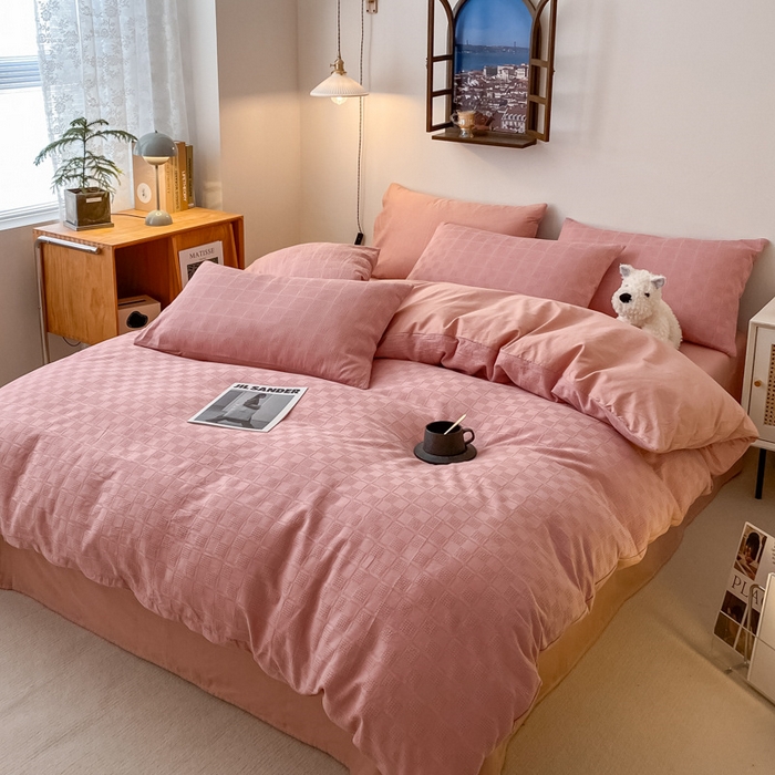 91家纺网 家纺一手货源 找家纺 金丝鸟  2023新款简约舒适华夫格四件套 简约小田格 粉