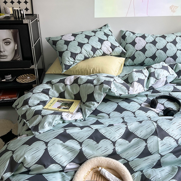 91家纺网 家纺一手货源 找家纺 窝米2023新款13370全棉四件套卡通简约款 爱心蓝