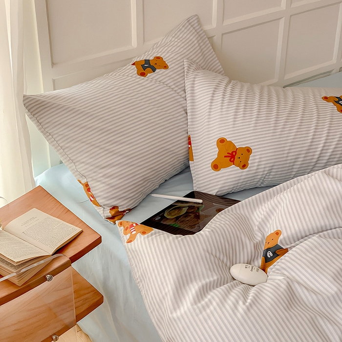 91家纺网 家纺一手货源 找家纺 窝米2023新款13370全棉四件套卡通简约款 焦糖熊