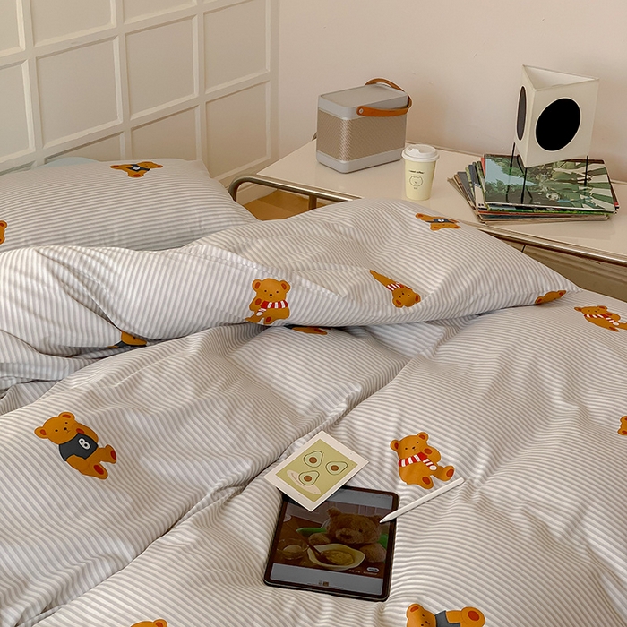 91家纺网 家纺一手货源 找家纺 窝米2023新款13370全棉四件套卡通简约款 焦糖熊