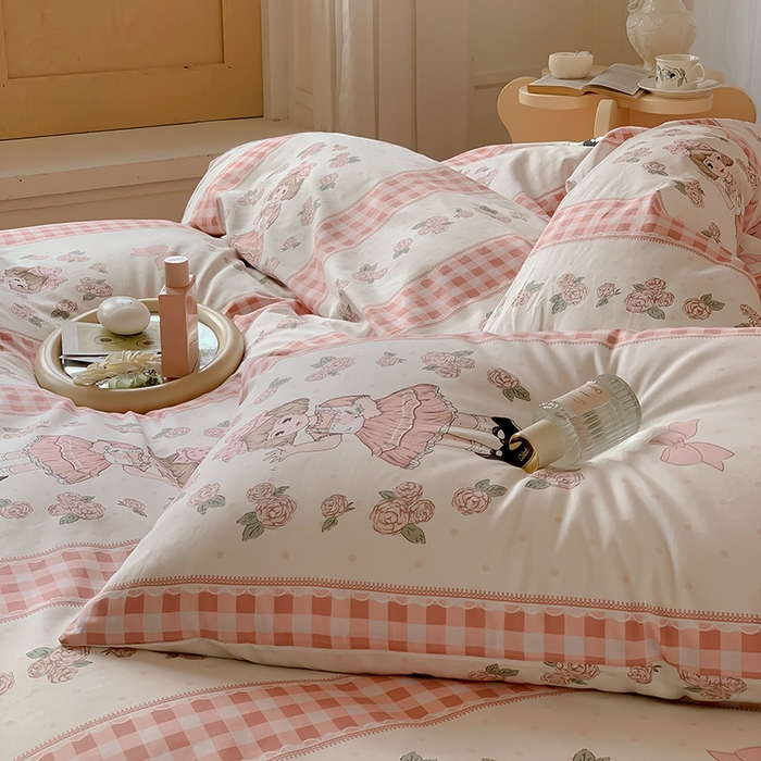 91家纺网 家纺一手货源 找家纺 窝米2023新款全棉13370四件套洛丽塔系列 萝莉粉