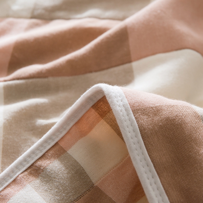 91家纺网 家纺一手货源 找家纺 朴尔家纺2023新款经典六层纱布全棉毛巾被系列-朴尔经典款常年备货 日式大格-粉