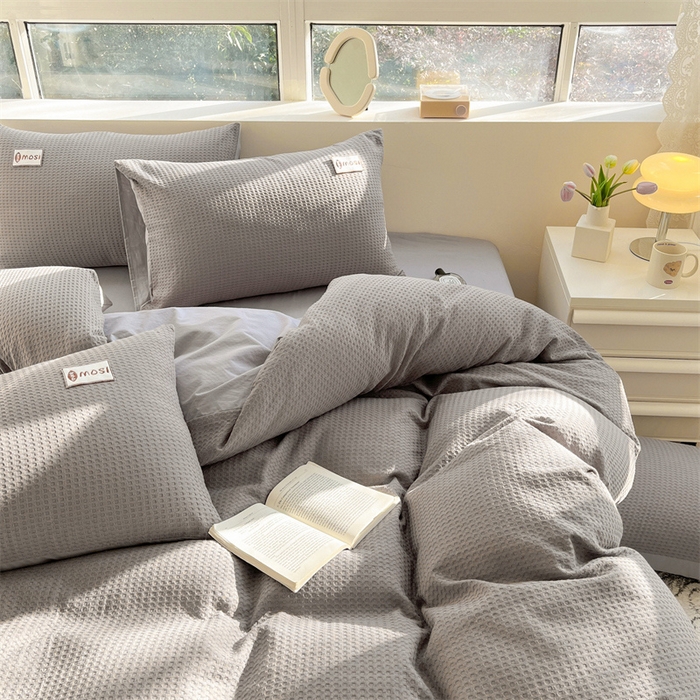 91家纺网 家纺一手货源 找家纺 蓝巢2023新款A版60支全棉华夫格B版40支全棉水洗棉四件套蜜格系列 蜜格-高级灰