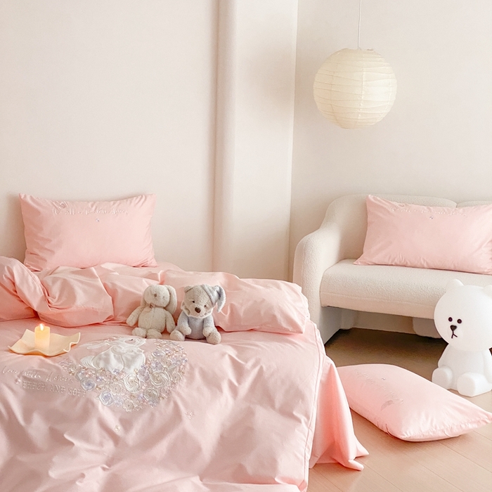 91家纺网 家纺一手货源 找家纺 蜜柚 2024新款全棉贴布绣四件套 许愿兔-公主粉