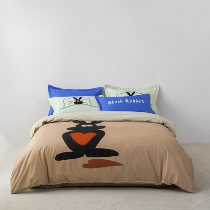 91家纺网 家纺一手货源 找家纺 宏源 2023新款大版数码印花糯糯棉四件套 兔小黑