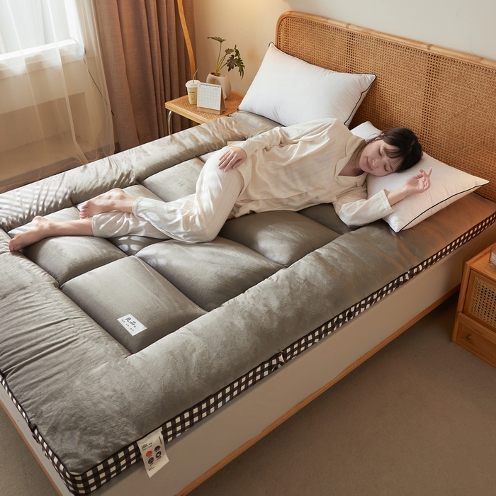 91家纺网 家纺一手货源 找家纺 （总）迪乐妮  2023新款水洗棉成人立体软床垫