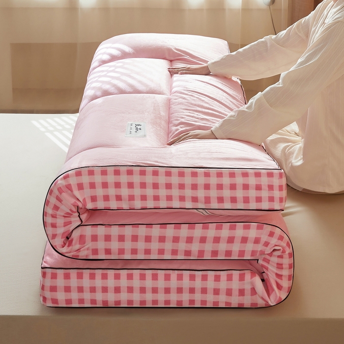 91家纺网 家纺一手货源 找家纺 迪乐妮  2023新款水洗棉成人立体软床垫 粉格边-粉色