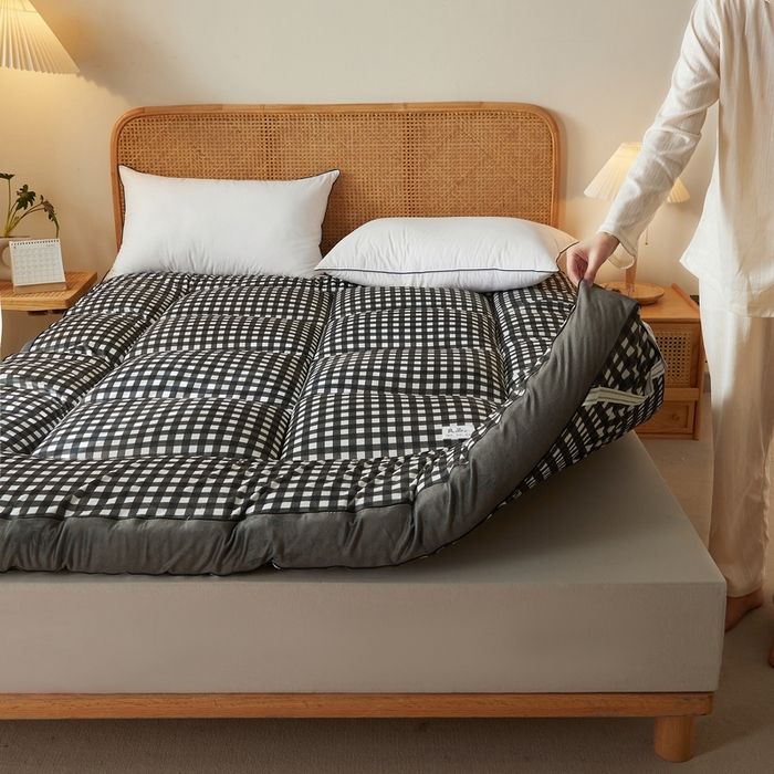 91家纺网 家纺一手货源 找家纺 迪乐妮  2023新款水洗棉成人立体软床垫 灰格