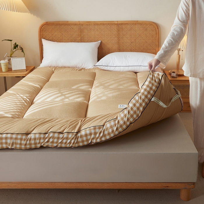 91家纺网 家纺一手货源 找家纺 迪乐妮  2023新款水洗棉成人立体软床垫 卡其格边-卡其色