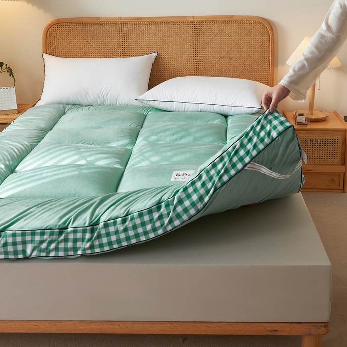 91家纺网 家纺一手货源 找家纺 迪乐妮  2023新款水洗棉成人立体软床垫 绿格边-绿色