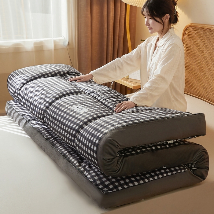 91家纺网 家纺一手货源 找家纺 卡派 2023新款水洗棉成人立体软床垫 灰格