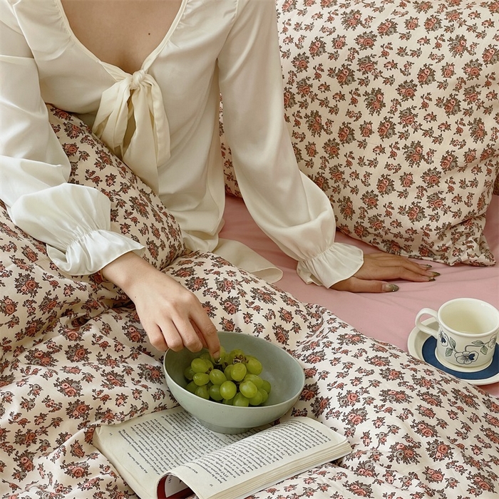 91家纺网 家纺一手货源 找家纺 畅畅家纺2023新款40支13372全棉复古小碎花保暖四件套 花西子