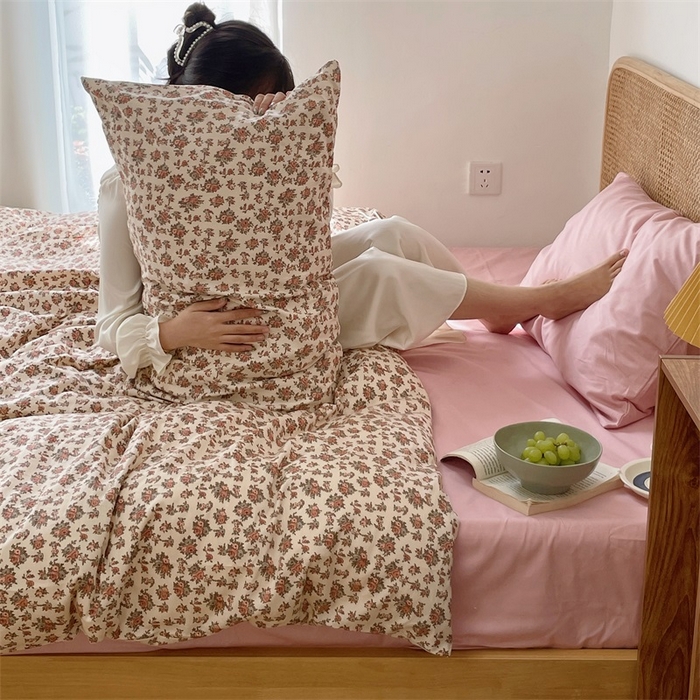 91家纺网 家纺一手货源 找家纺 畅畅家纺2023新款40支13372全棉复古小碎花保暖四件套 花西子