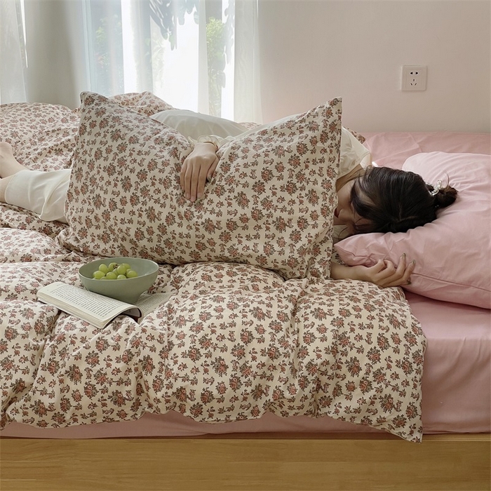 91家纺网 家纺一手货源 找家纺 畅畅家纺2023新款40支13372全棉复古小碎花保暖四件套 花西子