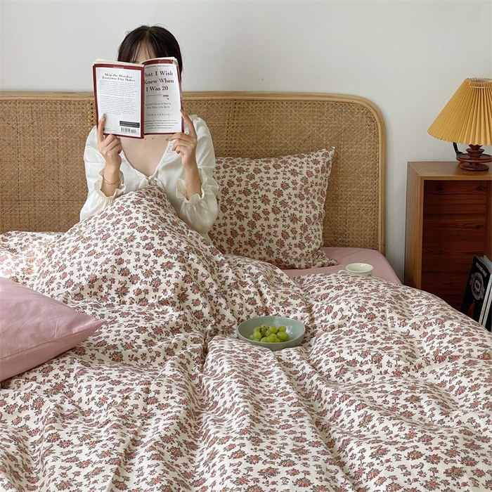 91家纺网 家纺一手货源 找家纺 畅畅家纺2023新款40支13372全棉复古小碎花保暖四件套 花西子