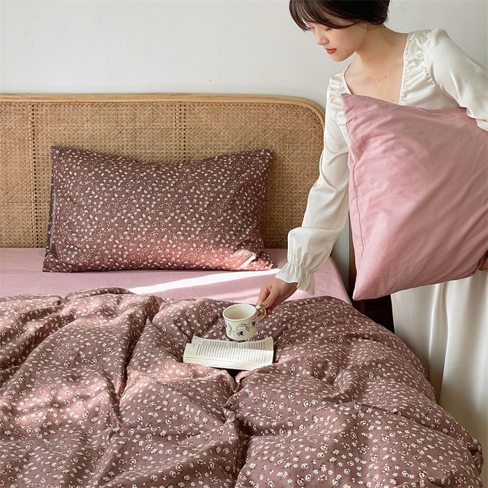 91家纺网 家纺一手货源 找家纺 畅畅家纺2023新款40支13372全棉复古小碎花保暖四件套 花吟