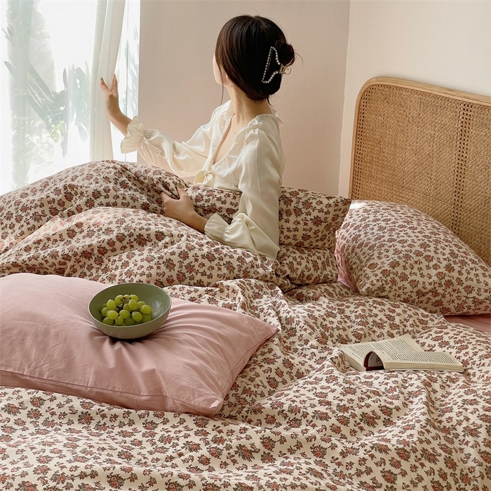 91家纺网 家纺一手货源 找家纺 畅畅家纺2023新款40支13372全棉复古小碎花保暖四件套 花西子