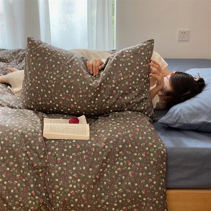 91家纺网 家纺一手货源 找家纺 畅畅家纺2023新款40支13372全棉复古小碎花保暖四件套 暮秋-灰