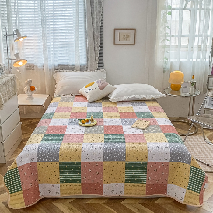 91家纺网 家纺一手货源 找家纺 沐纯家居 2023春夏新品40S全棉12868水洗印花床盖 浪漫方格