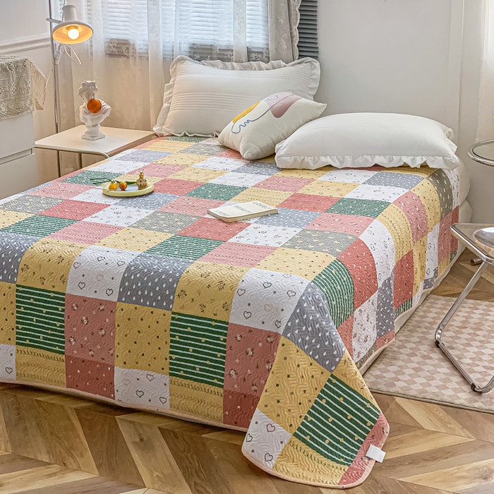 91家纺网 家纺一手货源 找家纺 沐纯家居 2023春夏新品40S全棉12868水洗印花床盖 浪漫方格