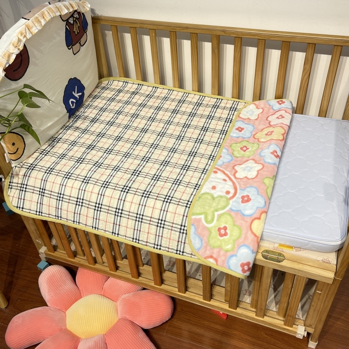 91家纺网 家纺一手货源 找家纺 沐纯家居 2023新款40S全棉加密牛奶绒印花防水隔尿垫 宝利格