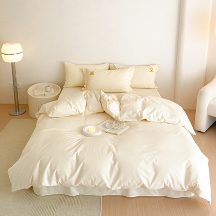 91家纺网 家纺一手货源 找家纺 猪先生 2023新款全棉迪士尼简约绣花枕套工艺款四件套 维尼-杏仁白