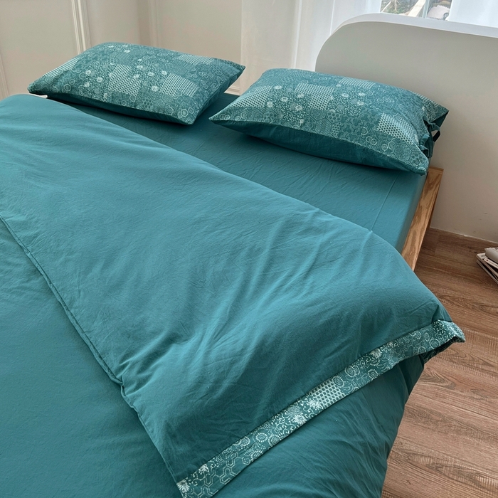 91家纺网 家纺一手货源 找家纺 安莱生活 2023新款全棉色织水洗棉宽边拼角蝴蝶结款四件套-缤纷花研 缤纷华妍-雾蓝