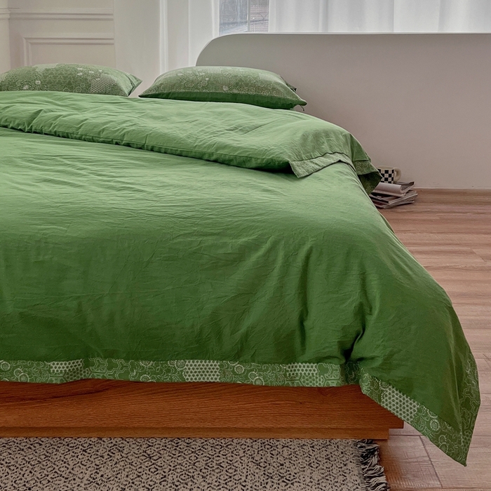 91家纺网 家纺一手货源 找家纺 安莱生活 2023新款全棉色织水洗棉宽边拼角蝴蝶结款四件套-缤纷花研 缤纷华妍-嫩绿