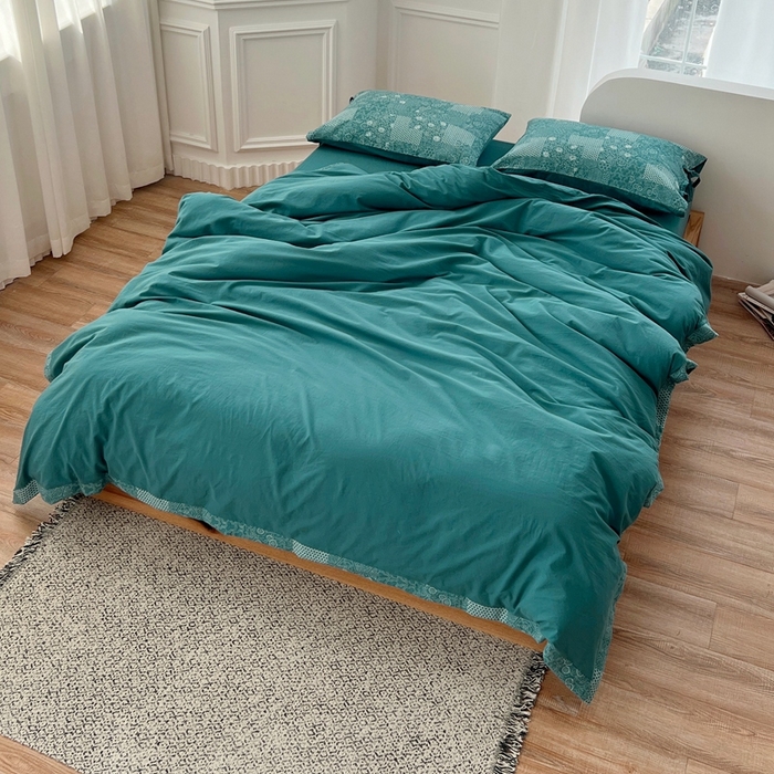 91家纺网 家纺一手货源 找家纺 安莱生活 2023新款全棉色织水洗棉宽边拼角蝴蝶结款四件套-缤纷花研 缤纷华妍-雾蓝