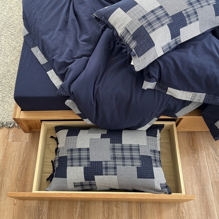 91家纺网 家纺一手货源 找家纺 安莱生活 2023简约拼布田园拼边四件套图1 拼布田园-藏青