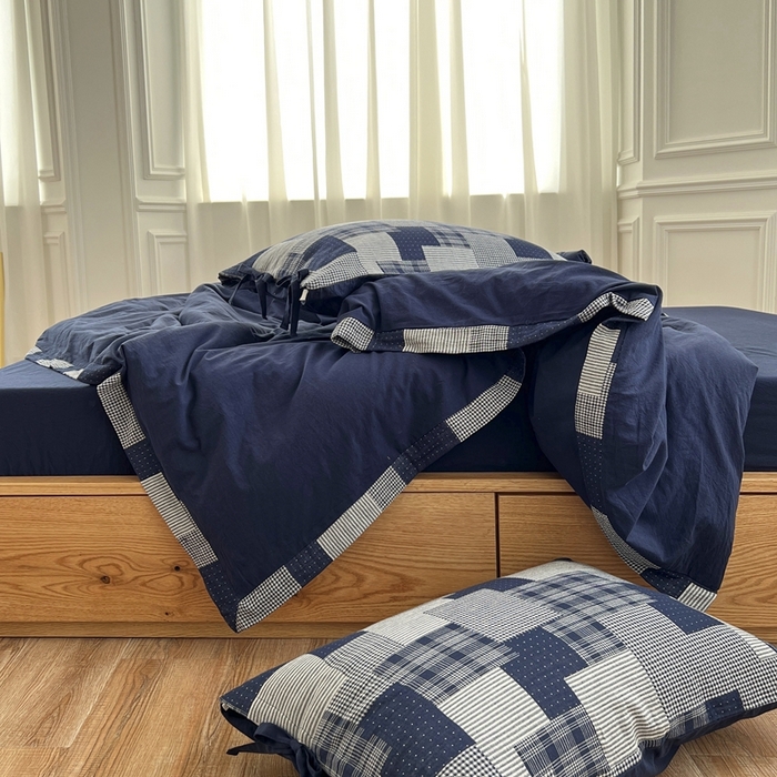 91家纺网 家纺一手货源 找家纺 安莱生活 2023简约拼布田园拼边四件套图1 拼布田园-藏青